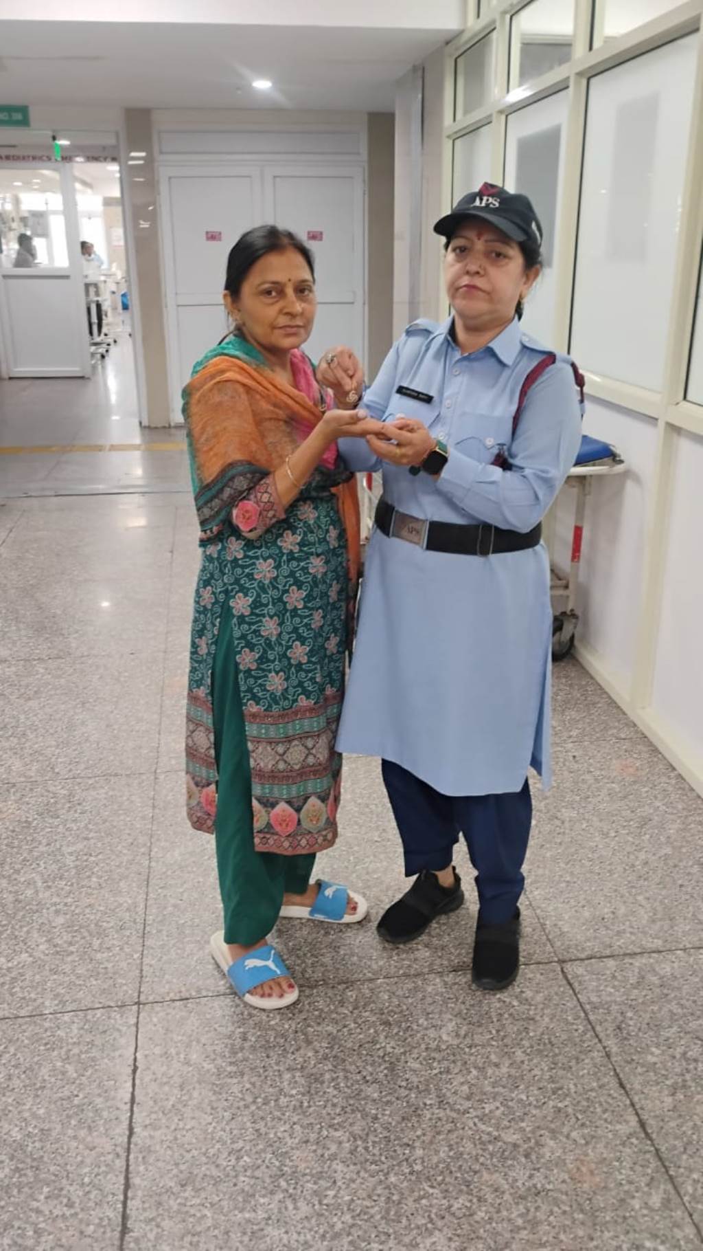 Female security guard Vandana Rana sets an example of honesty by returning a gold ring